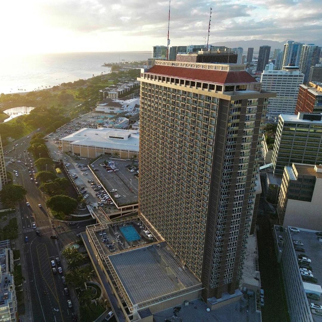 Ocean View Room At Ala Moana Fees Include Хонолулу Екстериор снимка